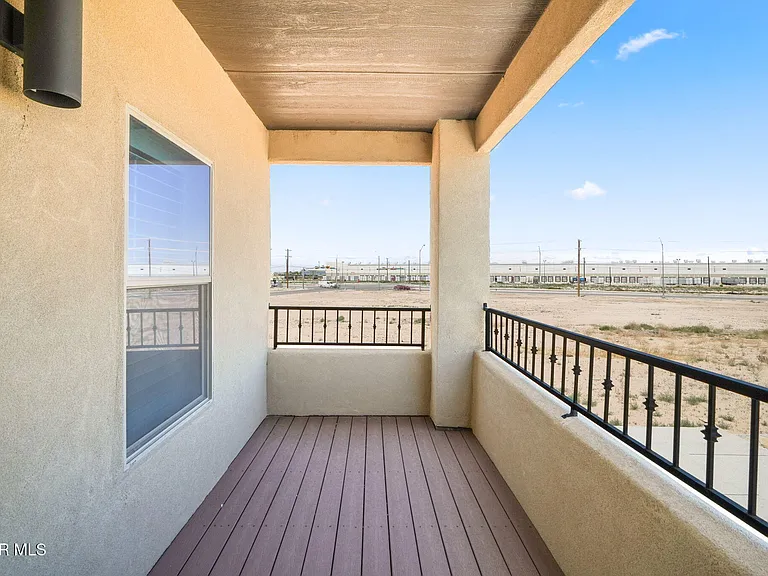 10013 Hueco Junction Rd — Photo 44