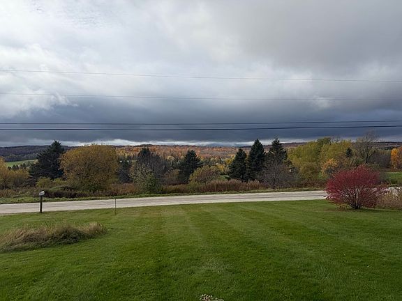 5th image of 918 Stearns Brook Road