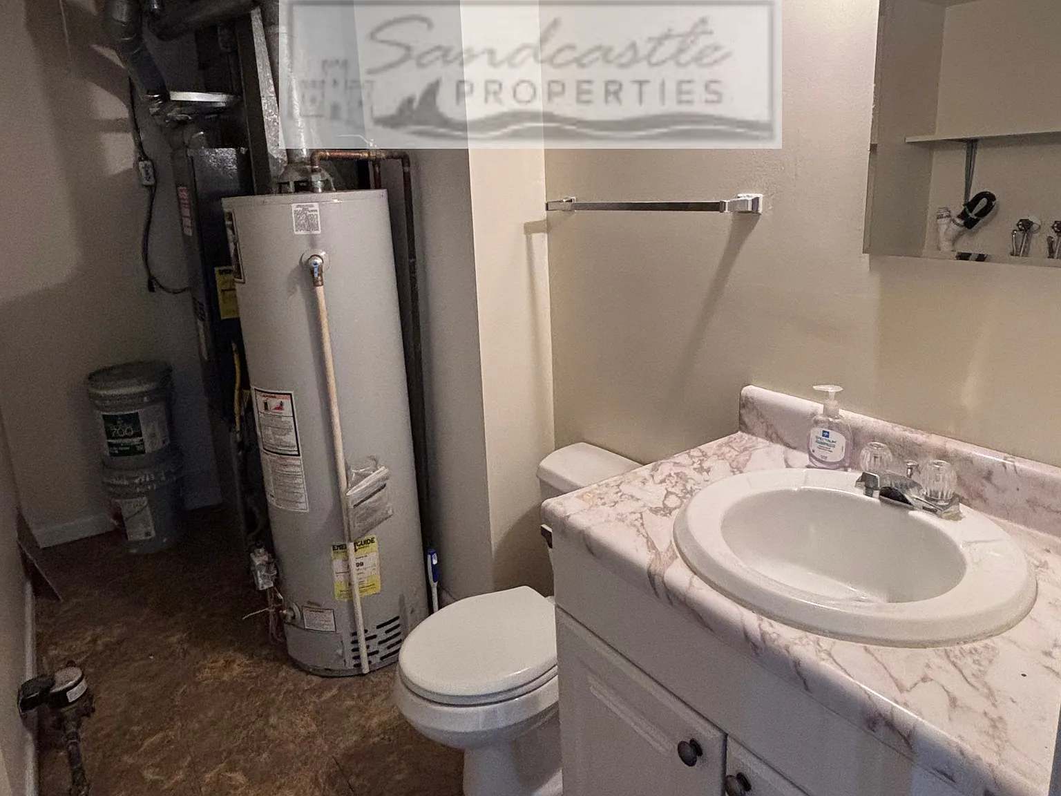3 bed, 1.5 bath, $1,450 — Photo 3