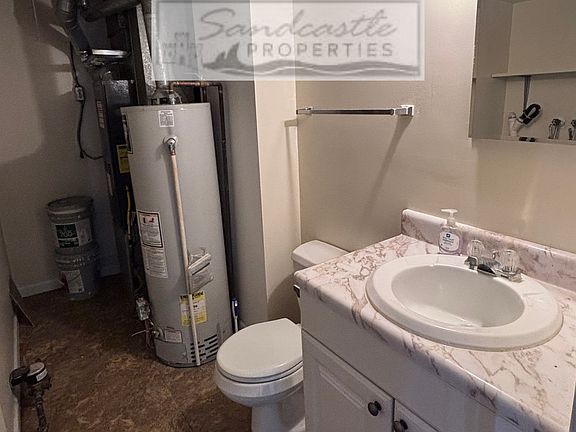 3rd image of 907 S 19th St
