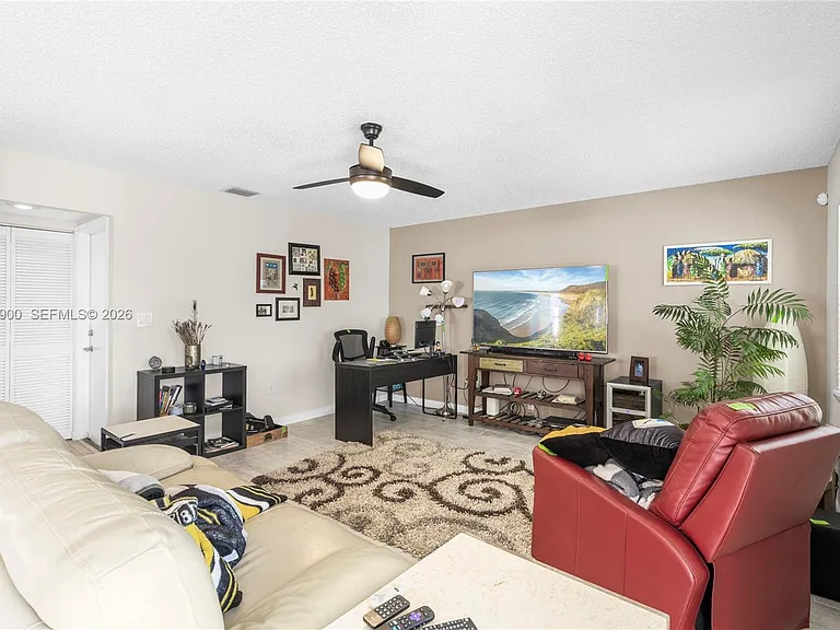12614 NW 12th Ct — Photo 4