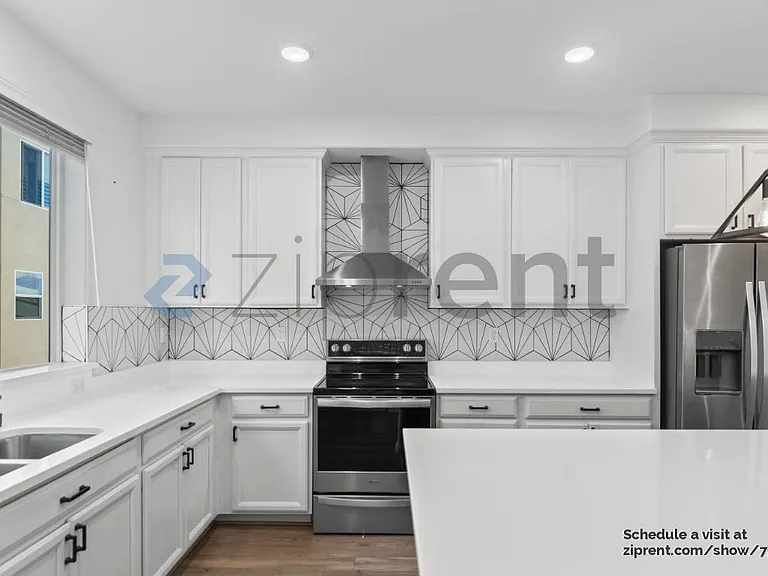 586 Jayne Ct — Photo 12