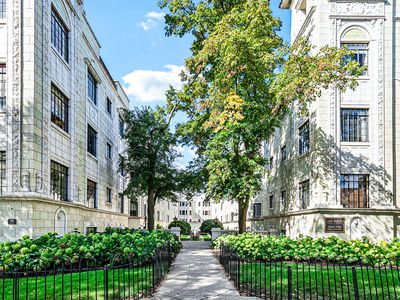 7348 N Ridge Blvd APT 16B, Chicago, IL, 60645