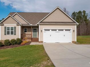 100 W Gennessee Dr, Zebulon, NC 27597