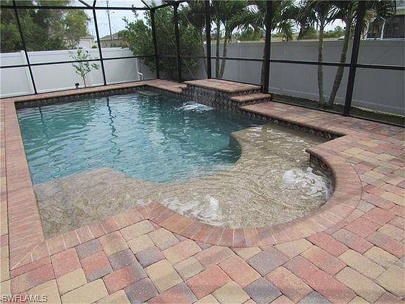 2nd image of 1237 NW 25th Ave