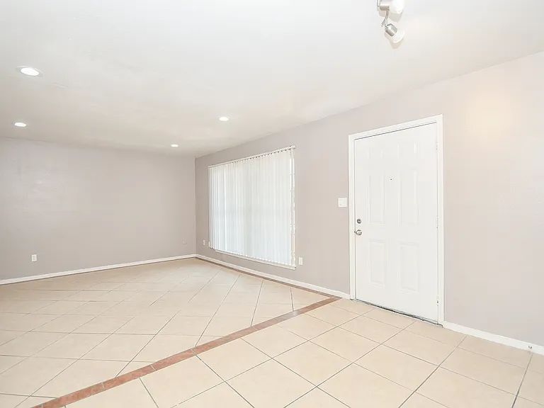 7637 Harwin — Photo 35