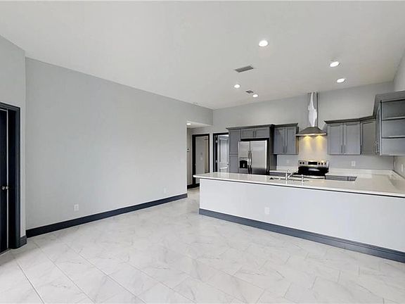 5th image of 1313 NE 8th Pl