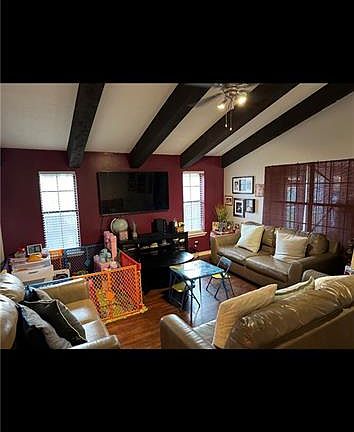 3rd image of 603 E Tulipan St