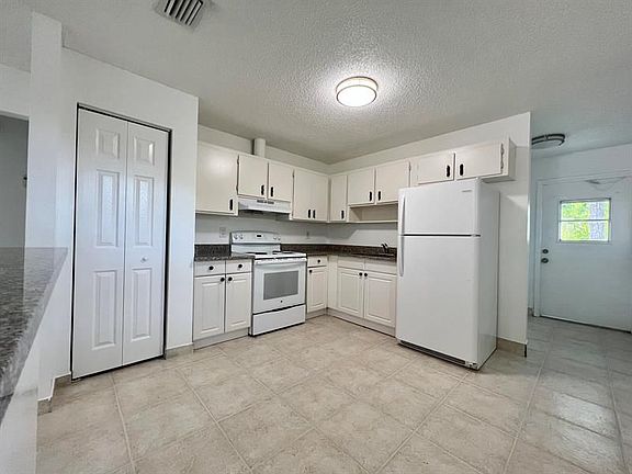 2nd image of 4370 Line Dr