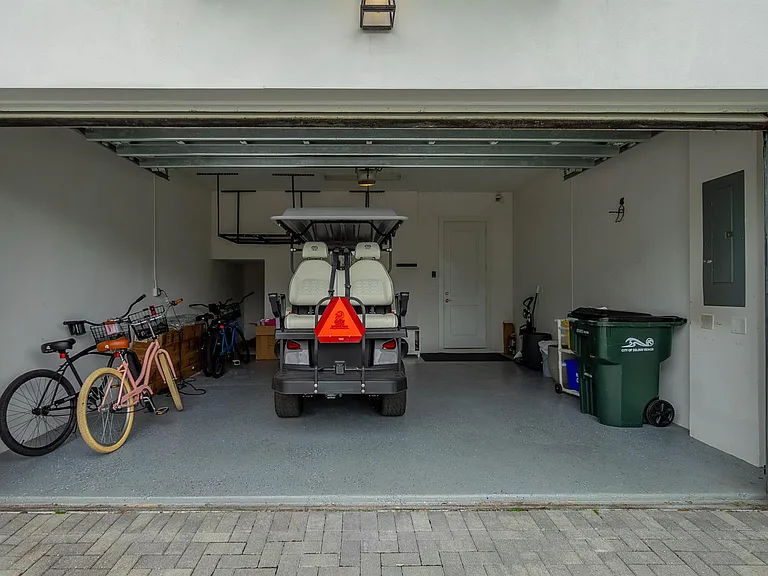 918 Saint George Blvd — Photo 32