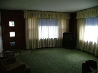 332 W Old Ridge Rd, Hobart, IN 46342