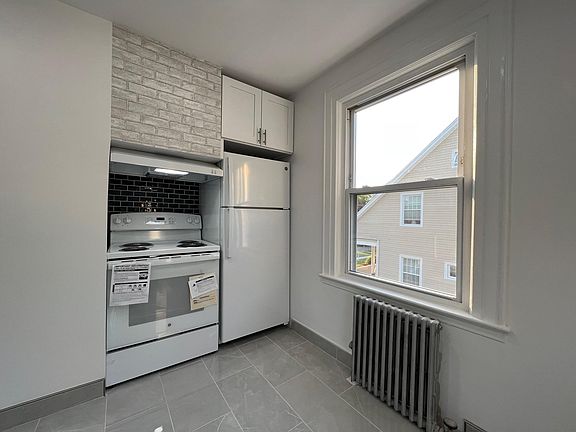 2nd image of 342 Vincent Ave APT 2