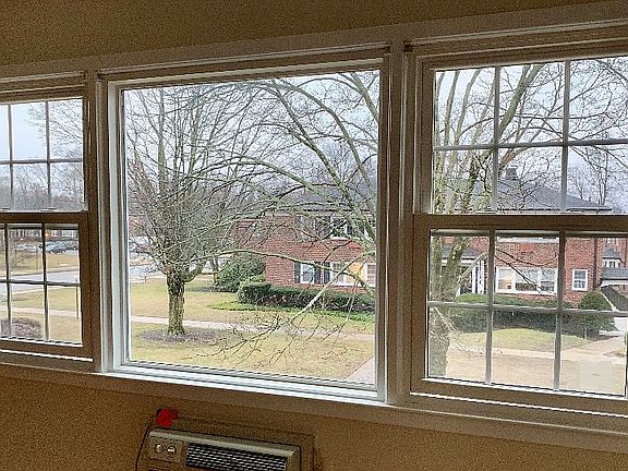 5th image of 207 Pitney Pl #207
