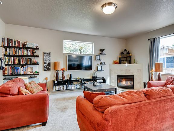 4th image of 3105 NE 161st Ave