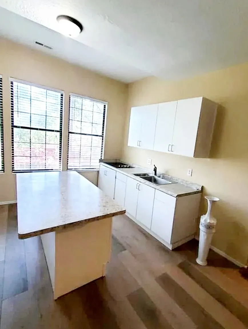 2 bed, $1,500 — Photo 3