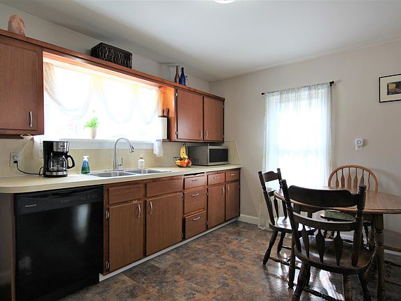4th image of 2046 Leif Ave