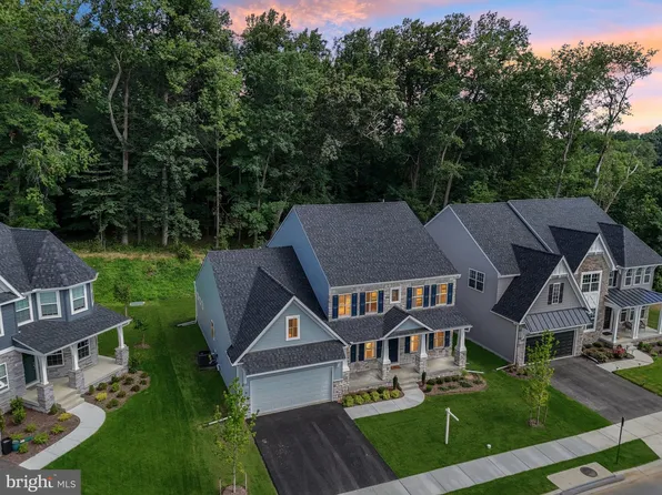 1823 Colt Ln, Frederick, MD 21702