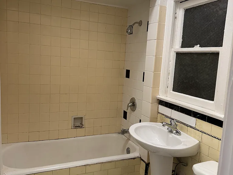 6434 Stafford Ave — Photo 9