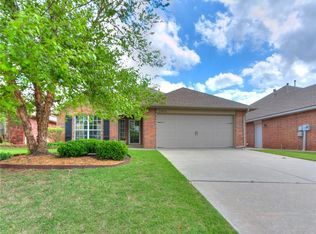 2904 Shortgrass Rd, Edmond, OK 73003