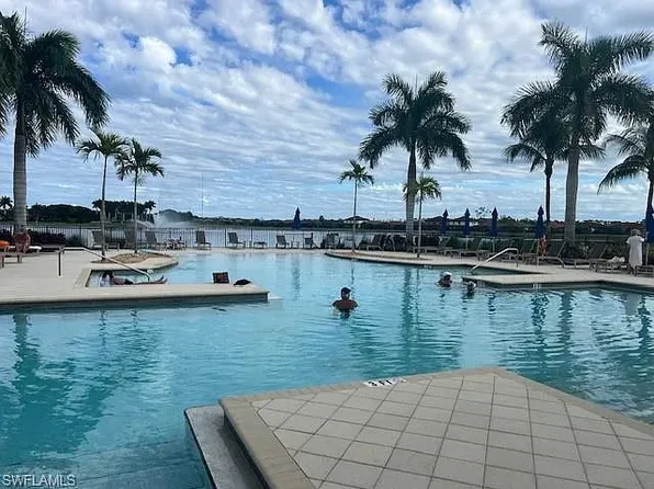 1367 Artesia Dr E, Naples, FL