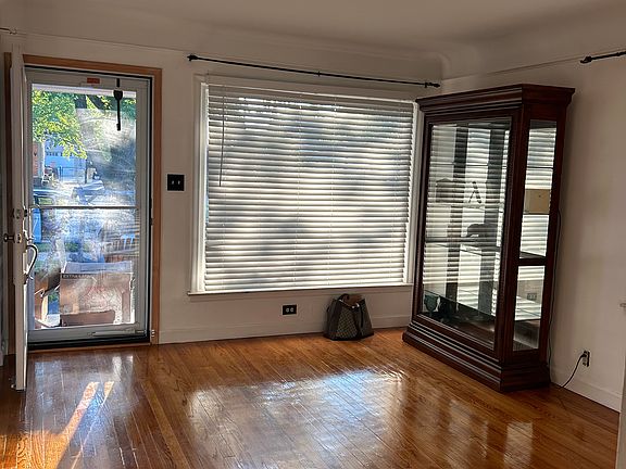 2nd image of 9815 Carter Ave