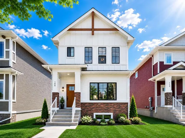 108 W Bridgeport Grn, Chestermere, AB T1X 3C9