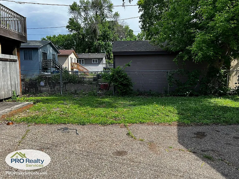 423 Taylor St N #E — Photo 12