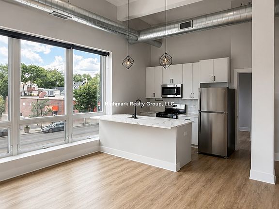 2nd image of 4731 N Western Ave #203B