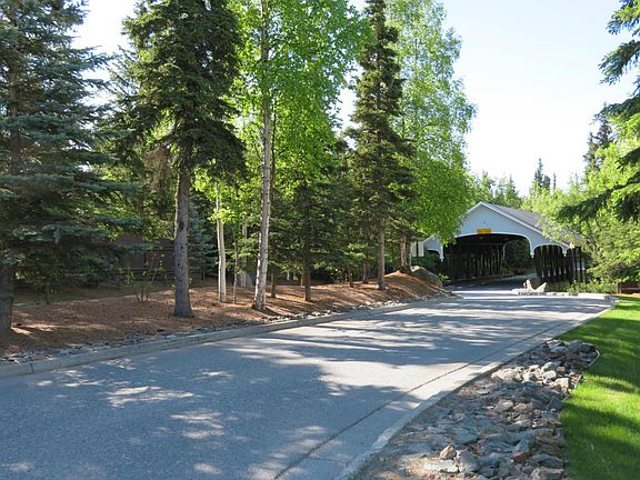 3rd image of 16303 Headlands Cir