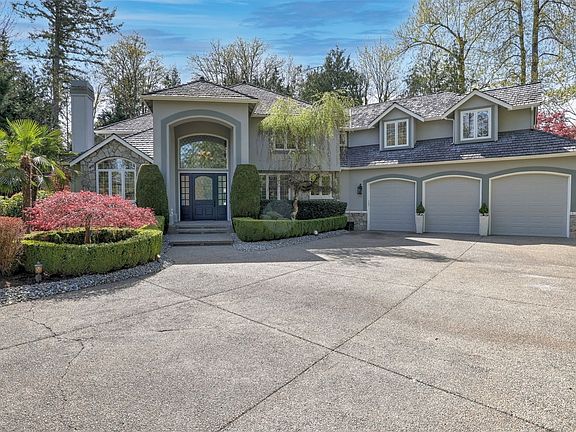 5th image of 848 Windsor Drive SE