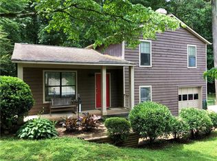 5085 S Woodbridge Trl, Stone Mountain, GA