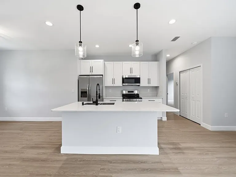 13443 Kaplan Ter — Photo 10