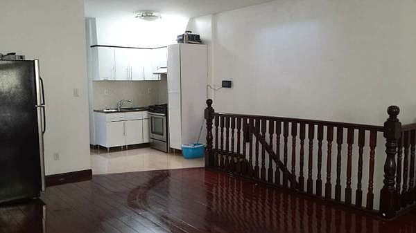 2nd image of 58 Bay 43 St