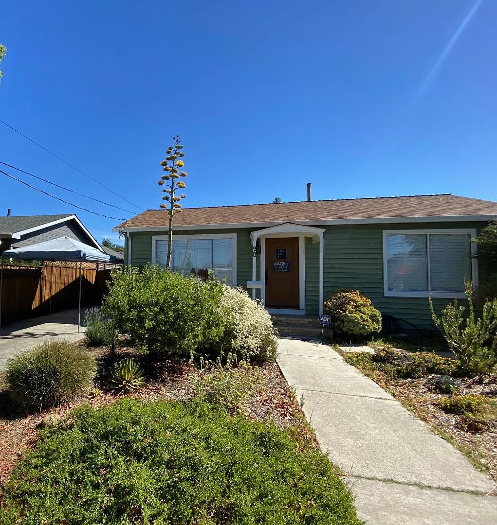 20 Manning Ave photo 1
