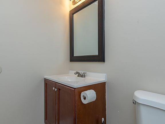 2nd image of 3348 W 94th St #8F515585E