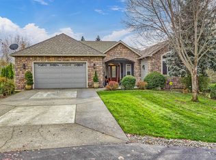 1242 SW Ironwood Dr, Grants Pass, OR 97526