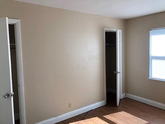4th image of 416 Browning St