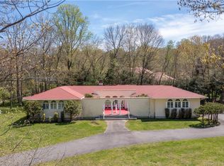 81 Wepawaug Rd, Woodbridge, CT 06525
