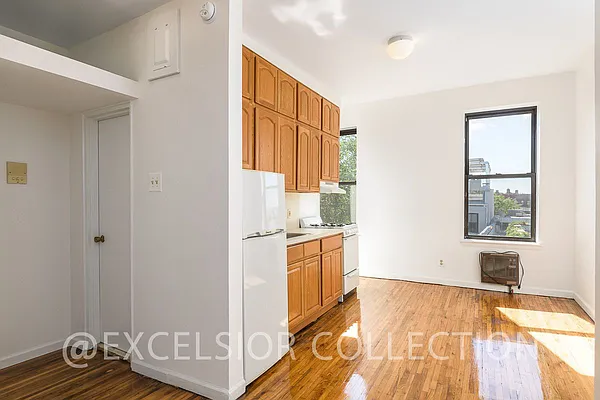 Rented by The Excelsior Collection LTD | media 1