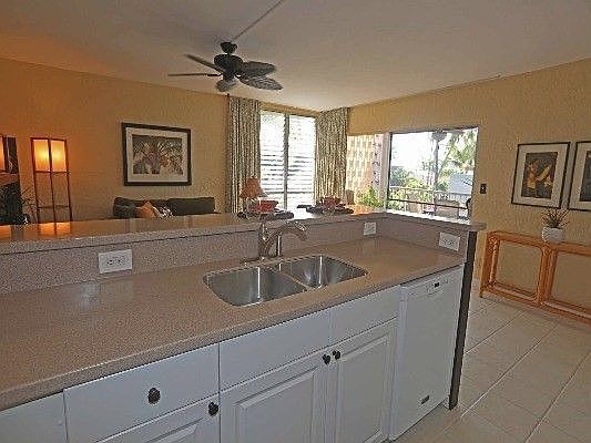 2nd image of 75-6016 Alii Dr APT 323