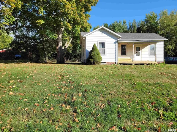 401 E 1st St, Maquon, IL 61458