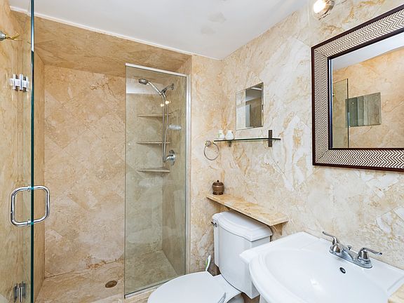 3rd image of 780 NE 69th St APT 1708
