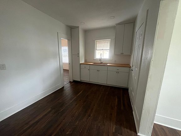 3rd image of 601 S Cameron St