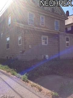 1st image of 253 Vine St