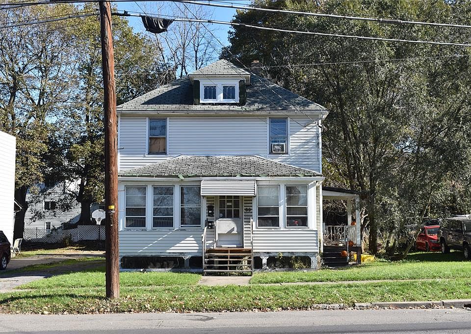2nd image of 69 Tompkins St