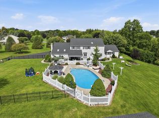 2101 Schroettner Cir, Nazareth, PA 18064