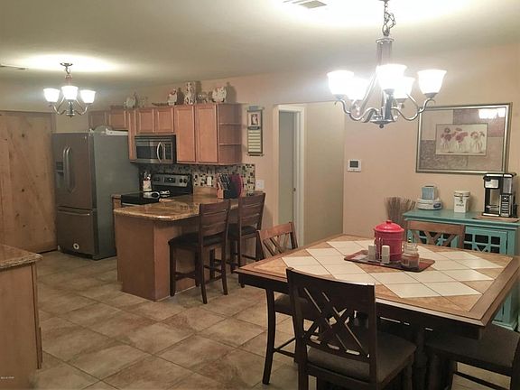 4th image of 2652 Marian Dr