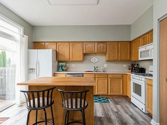 3rd image of 2830 Troon Dr
