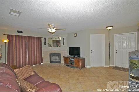 3rd image of 15526 Knollmeadow