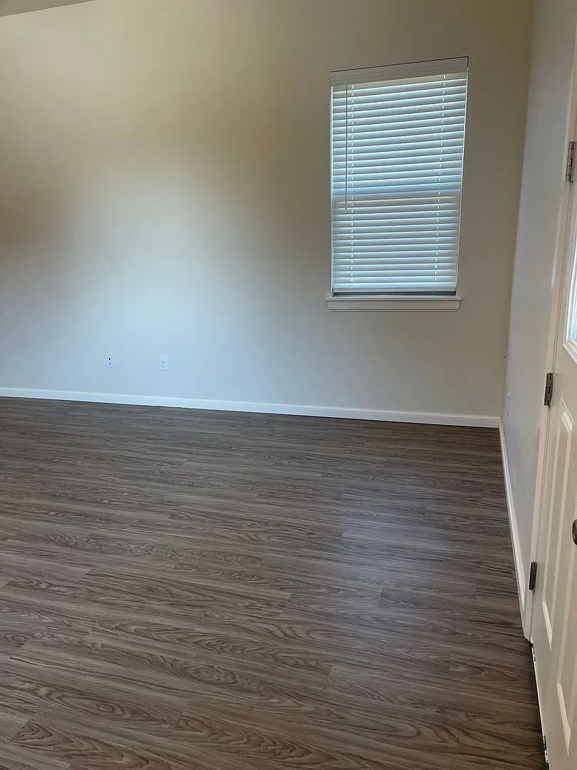 3 bed, 2.5 bath home in sought after gated community in NW Norman — Photo 4